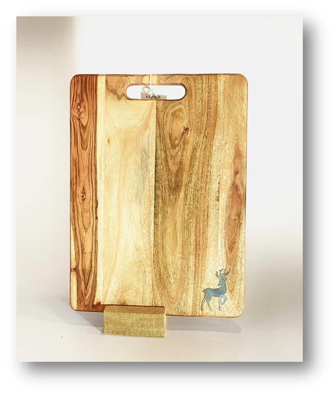 WOODEN CHOPPING BOARD